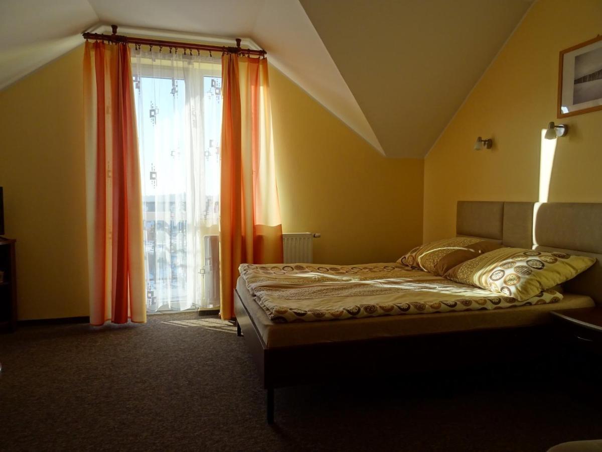 Willa Global Komfortowe Pokoje Nad Morzem Jastrzębia Góra Exteriér fotografie